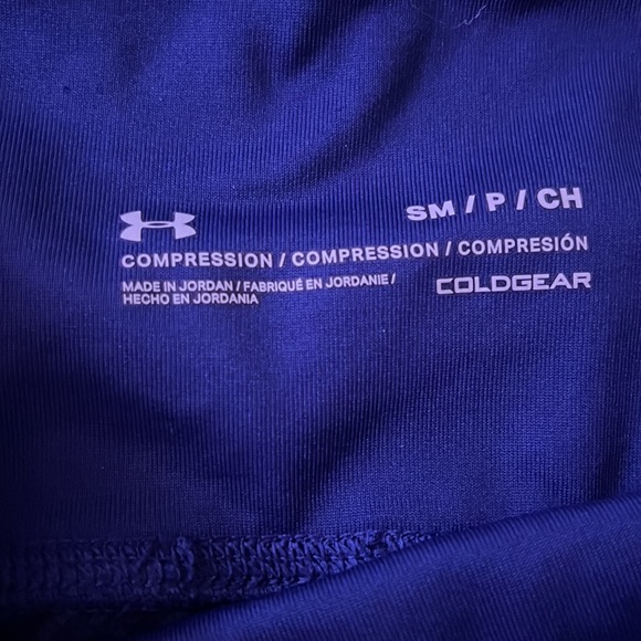 Under Armour Leggings, Compression and color is Blue size SM but runs smaller. - Picture 4 of 4